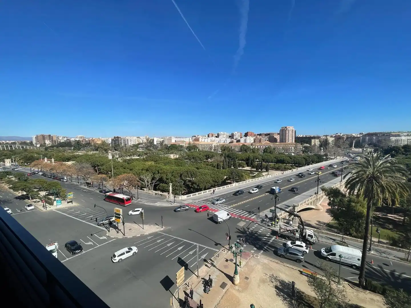 Pis de lloguer a Vía Marques del Turia, Gran Via
