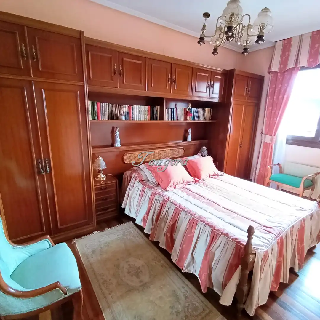Habitación de Piso en venta en Getxo  con Calefacción, Parquet y Terraza