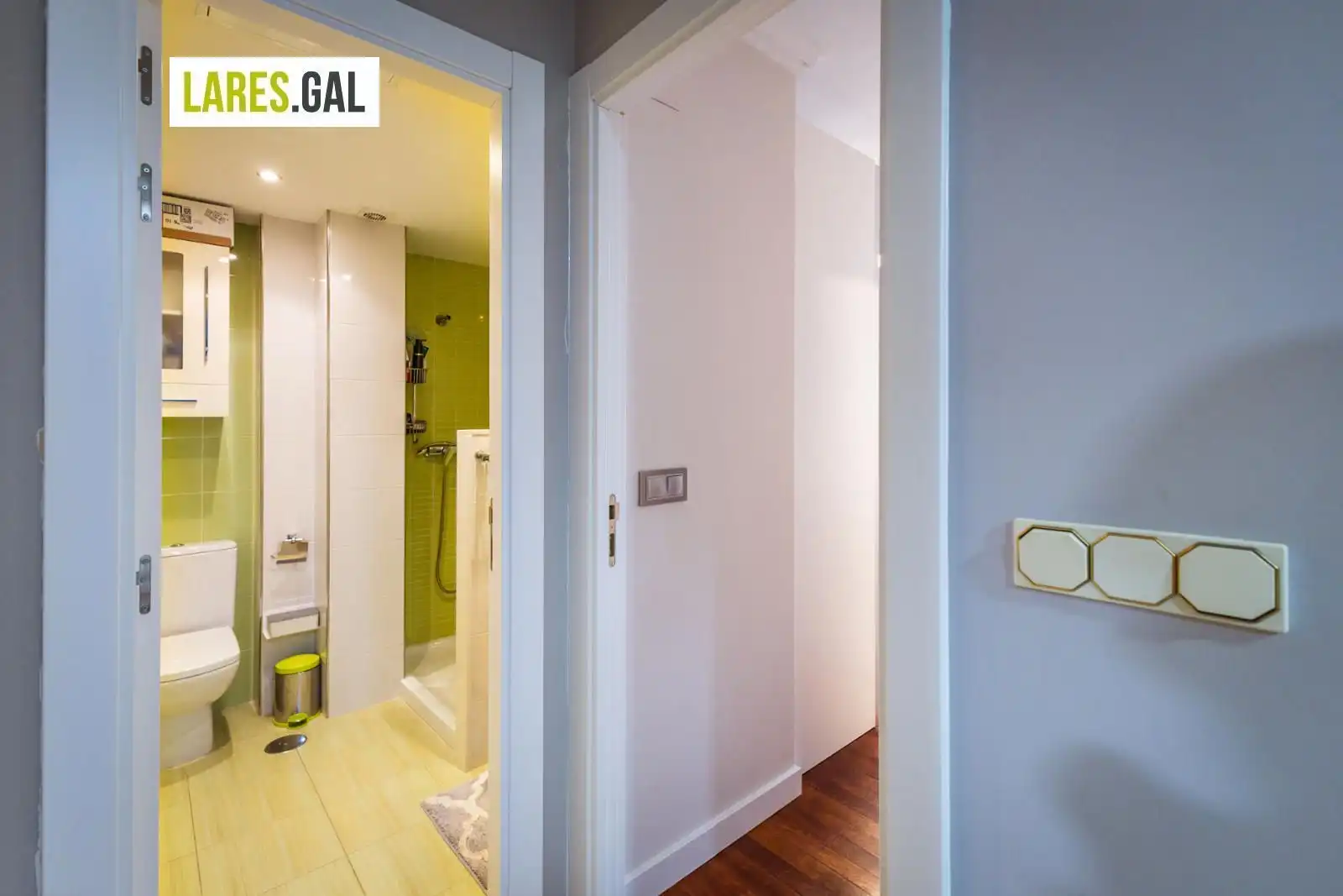 Piso en venta en Cangas  con Calefacción, Parquet y Terraza