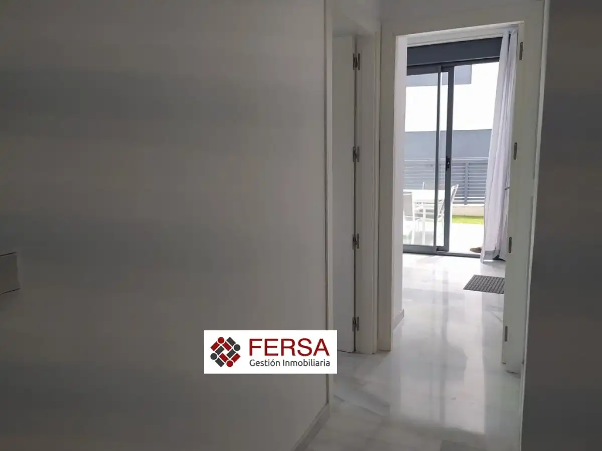Wohnung zur Miete in El Puerto de Santa María mit Klimaanlage, Heizung und Privatgarten