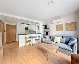 Sala d'estar de Apartament de lloguer en Málaga Capital amb Aire condicionat, Moblat i Rentadora