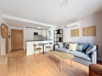 Sala d'estar de Apartament de lloguer en Málaga Capital amb Aire condicionat, Moblat i Rentadora
