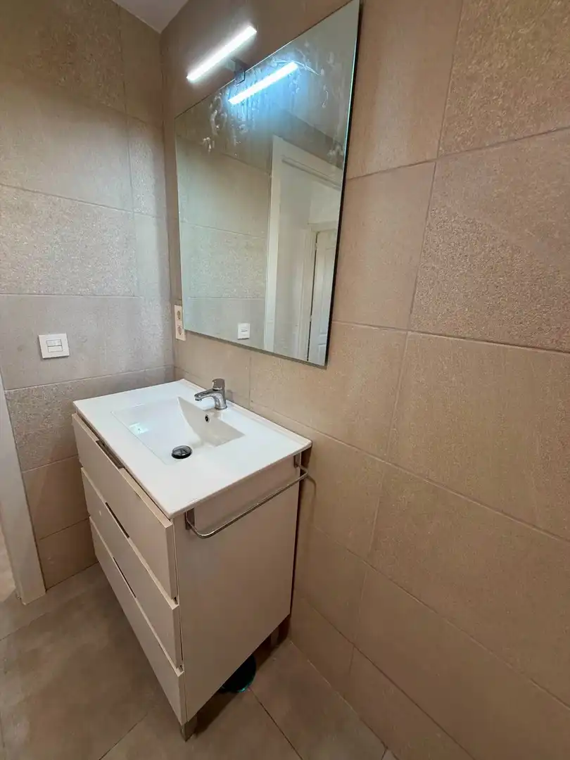 Bathroom of Flat for sale in Fuengirola  with Air Conditioner, Heating and Community pool