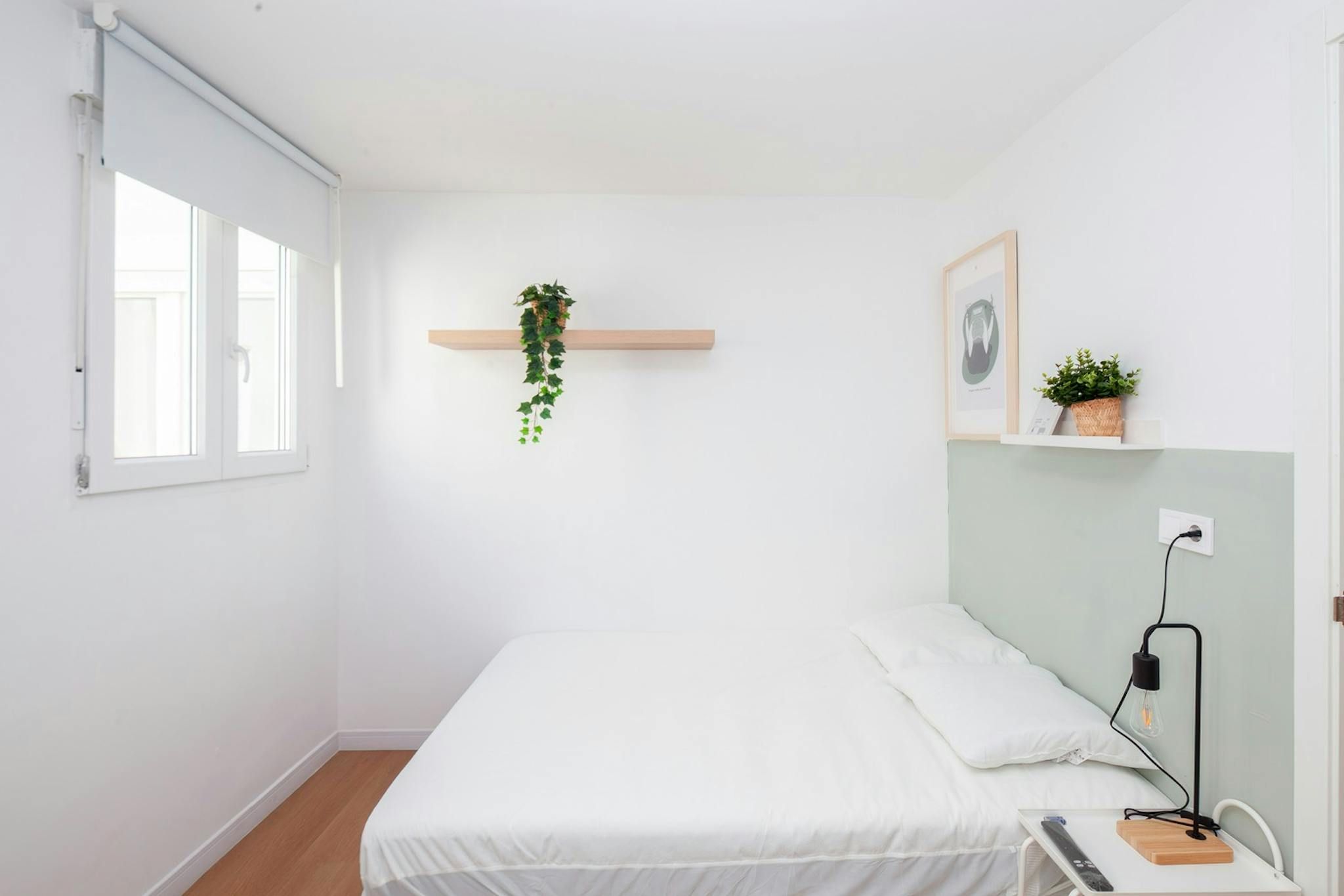 Dormitori de Pis per a compartir en  Valencia Capital amb Moblat, Rentadora i TV