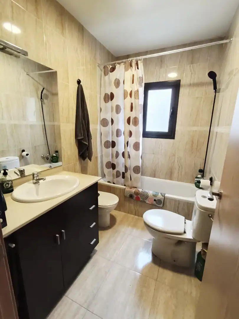Baño de Casa o chalet de alquiler en Piera con Calefacción, Jardín privado y Terraza