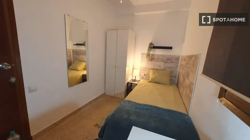 Habitación en El Cabanyal - El Canyamelar