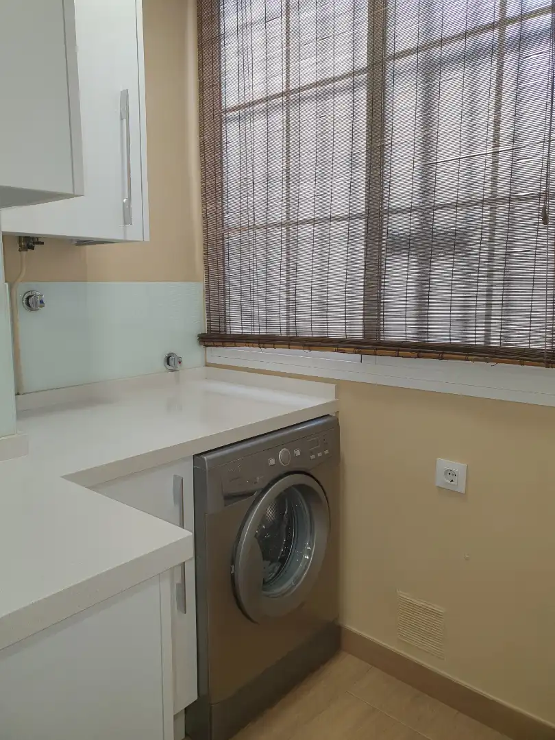 Cuina de Pis de lloguer en Dos Hermanas amb Aire condicionat, Terrassa i Moblat