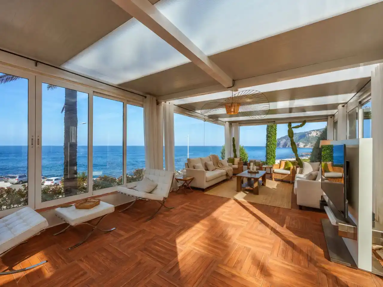 Living room of Flat for rent in Dénia  with Air Conditioner, Private garden and Parquet flooring