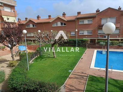 Exterior view of Flat for sale in Vilassar de Mar  with Heating, Parquet flooring and Balcony