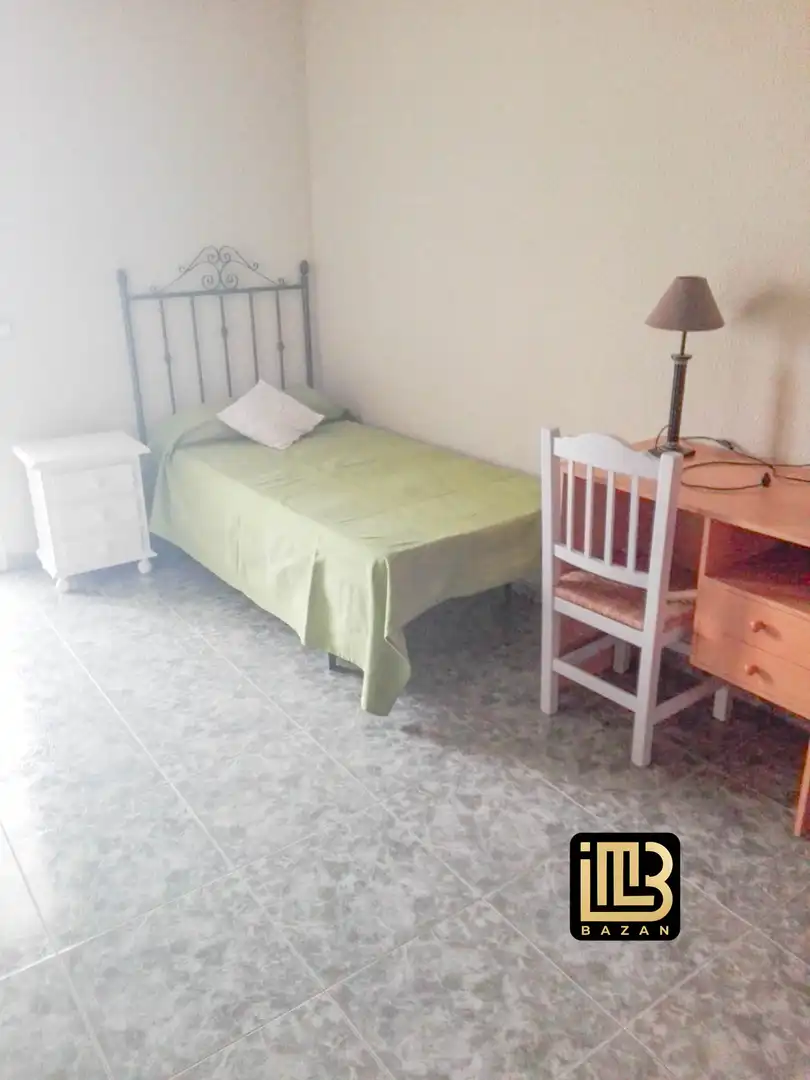 Bedroom of Flat for share in Málaga  with Air Conditioner, Furnished and Oven