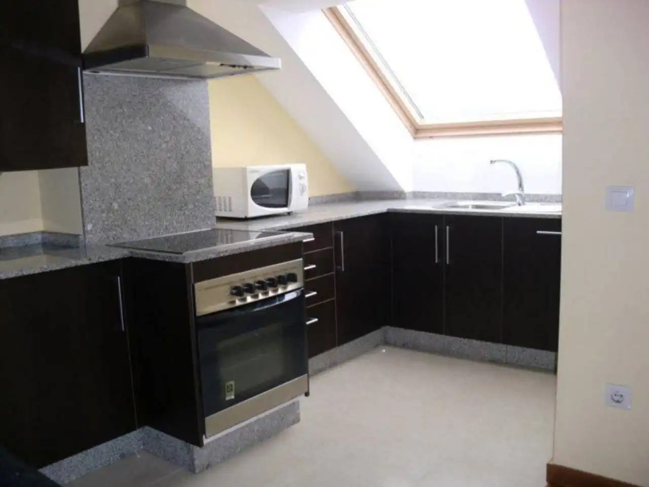 Flat with lift for sale in Avenida Ramón Nieto, imagen 3
