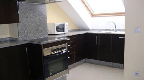 Foto 3 de Piso en venta en Avenida Ramón Nieto, Lavadores, Vigo