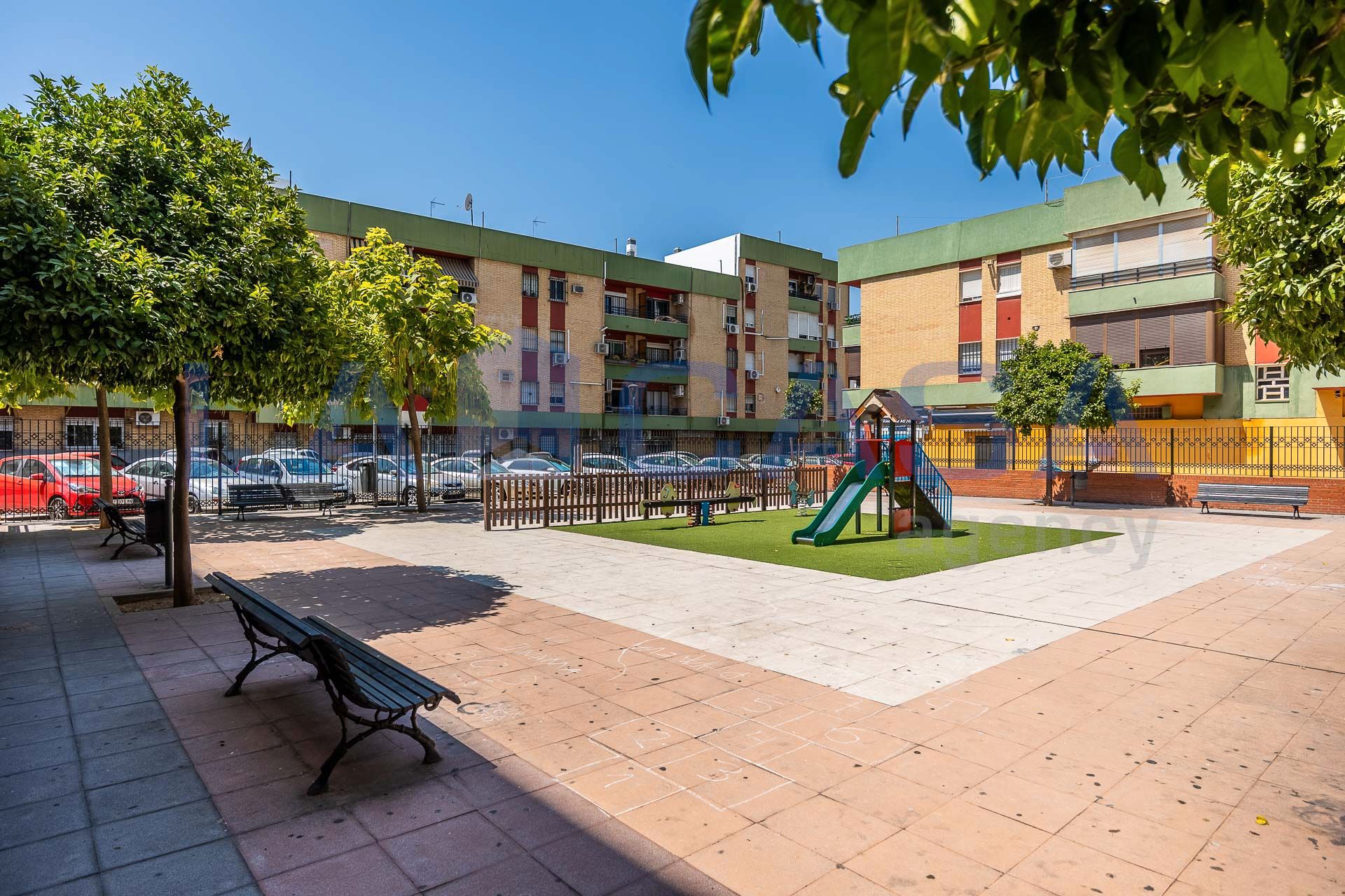 Vista exterior de Planta baixa en venda en  Sevilla Capital