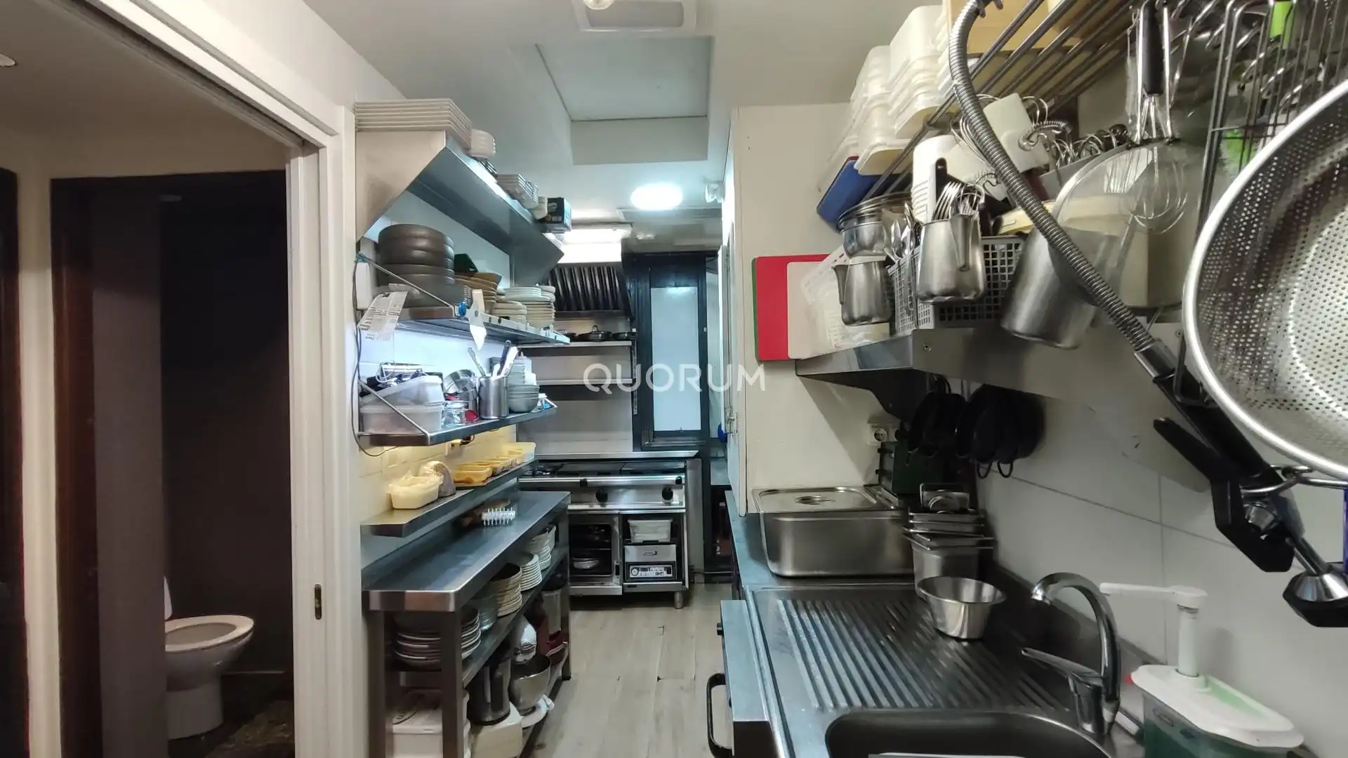 Cuina de Local de lloguer en Bilbao  amb Moblat