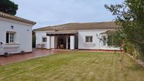 Vista exterior de Casa o xalet en venda en Chiclana de la Frontera amb Aire condicionat, Calefacció i Jardí privat