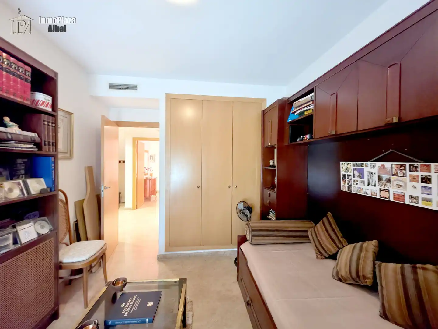 Habitación de Dúplex en venta en Catarroja con Aire acondicionado, Trastero y Balcón
