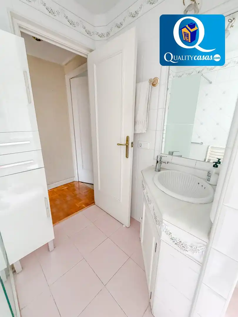 Bathroom of Apartments for sale in Centro