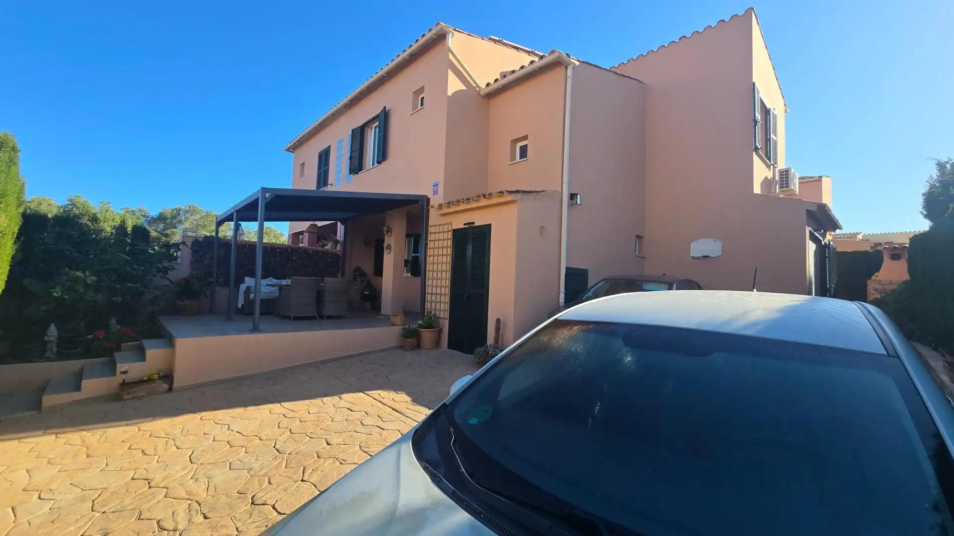 Vista exterior de Casa adosada en venda en Llucmajor amb Aire condicionat, Jardí privat i Terrassa