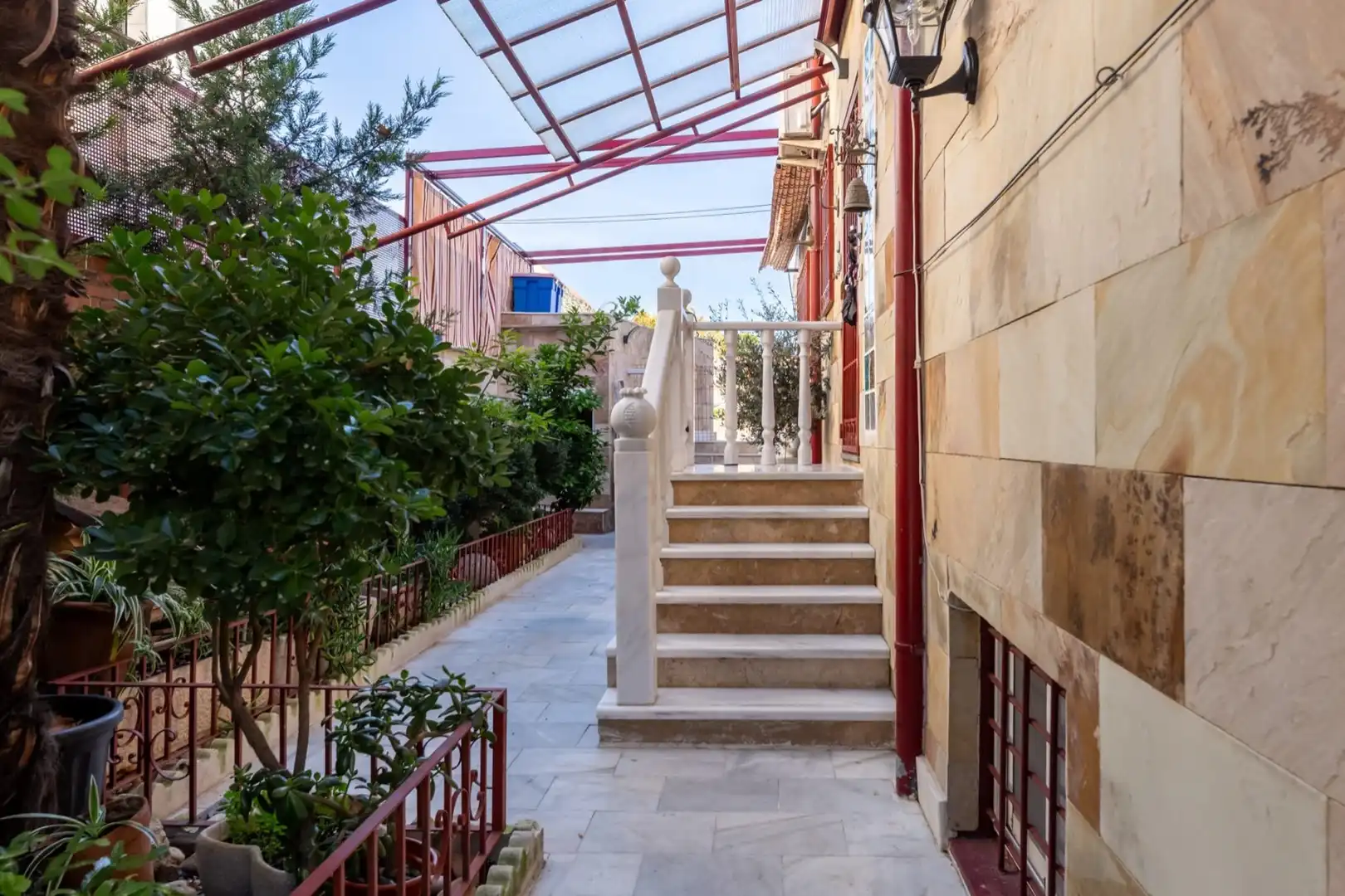 Terraza de Casa adosada en venta en Madrid con Aire acondicionado, Calefacción y Jardín privado