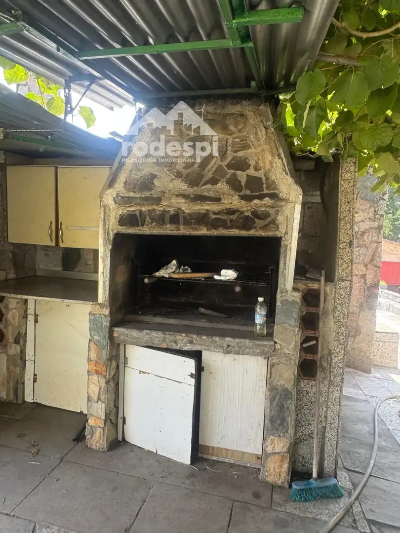 Casa o xalet en venda en Ponteareas amb Calefacció, Traster i Piscina
