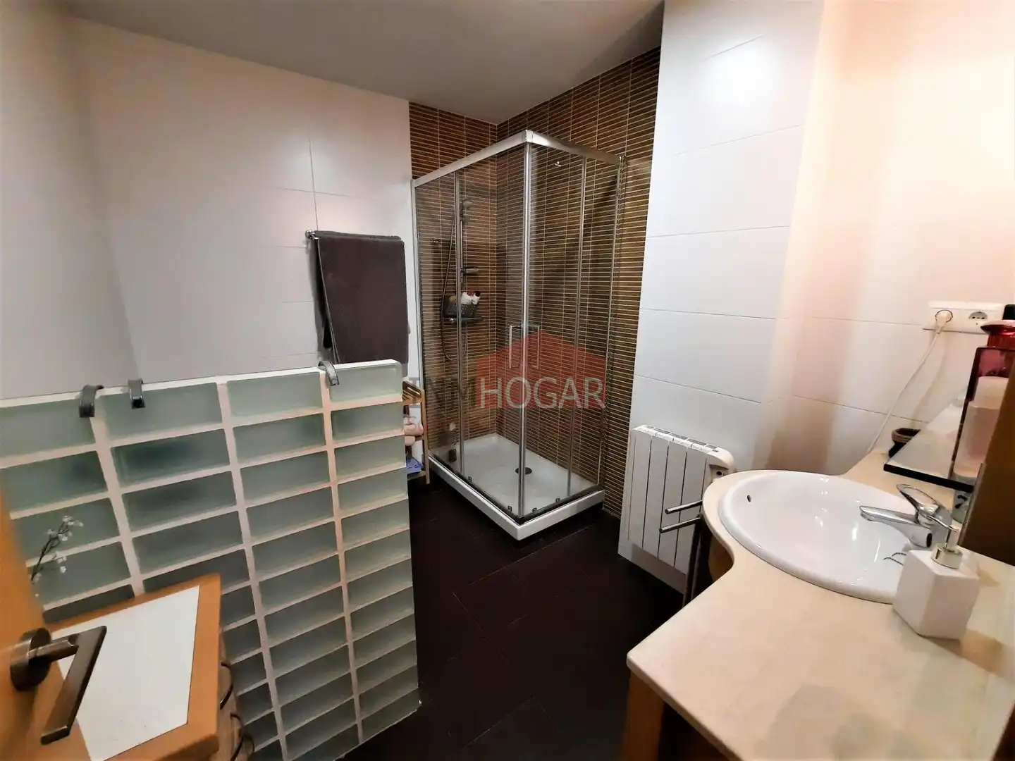 Bathroom of Flat for sale in Navaluenga  with Heating, Terrace and Balcony