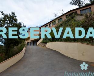 Casa adosada en venda en Torrelles de Llobregat amb Terrassa