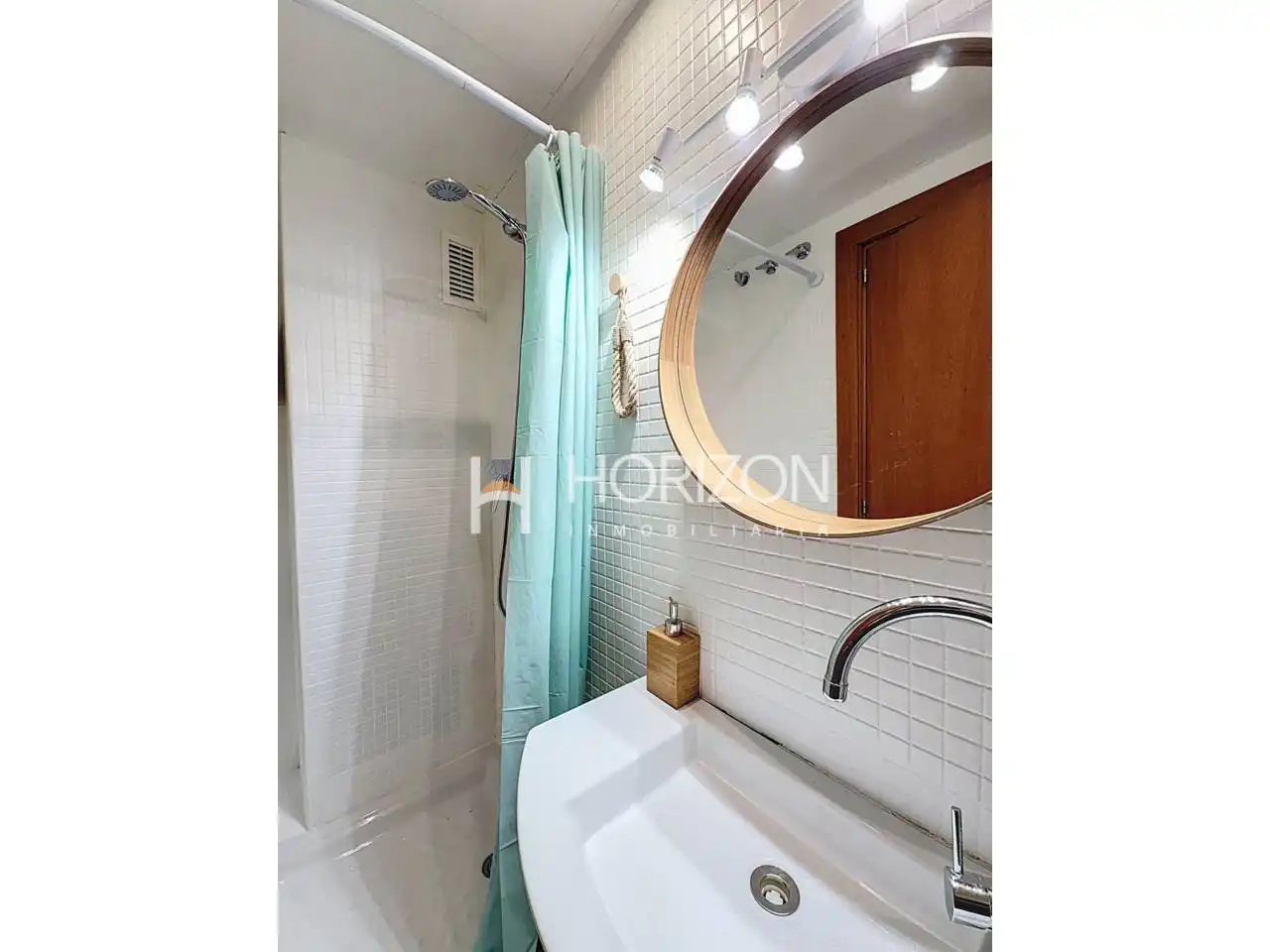 Badezimmer von Wohnung zum Verkauf in Barcelona mit Klimaanlage, Heizung und Möbliert