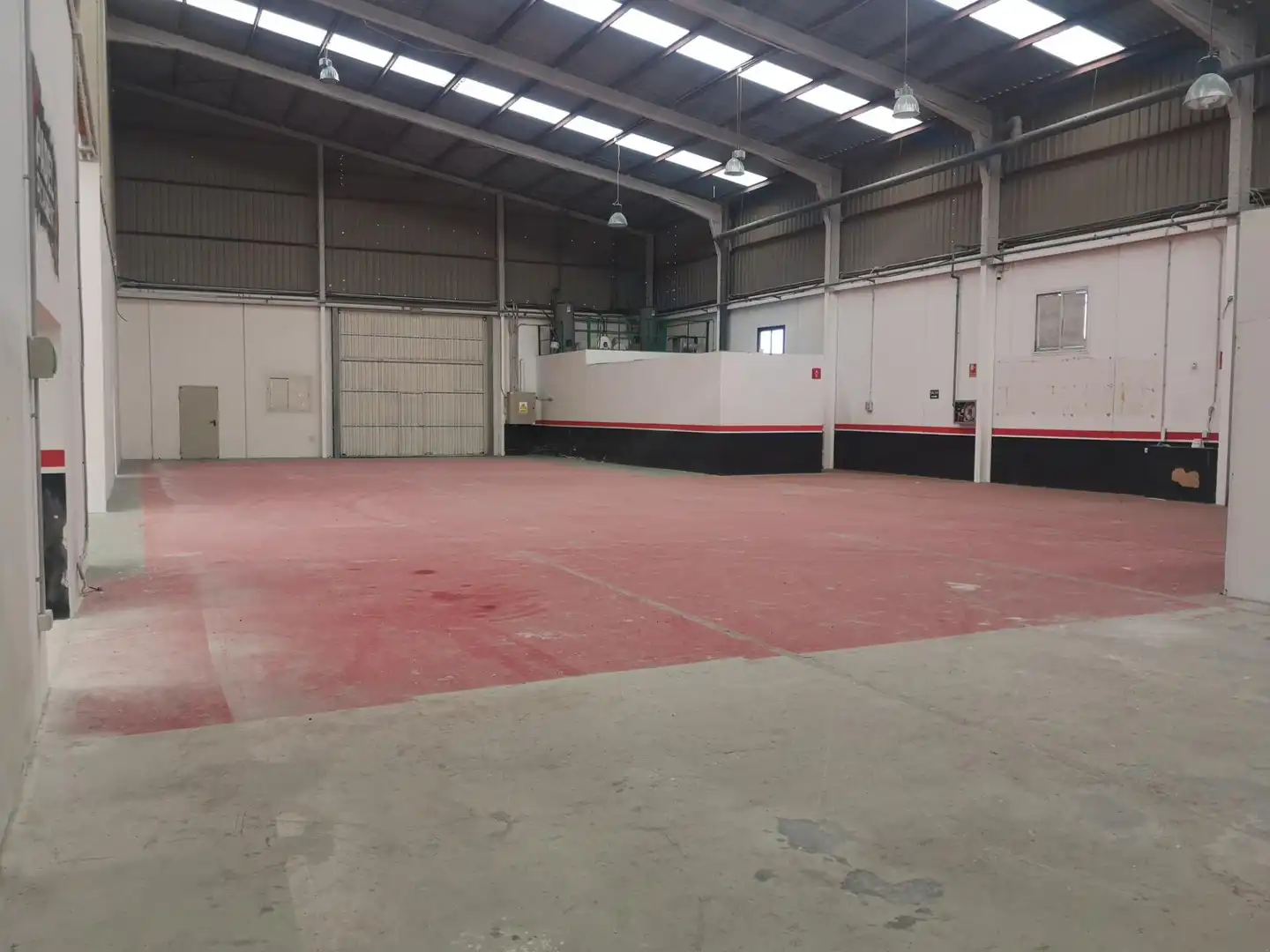 Industrial buildings for rent in Picassent