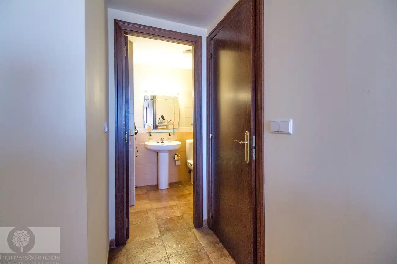 Badezimmer von Wohnung zum Verkauf in Ayamonte mit Terrasse, Möbliert und Gemeinschaftspool