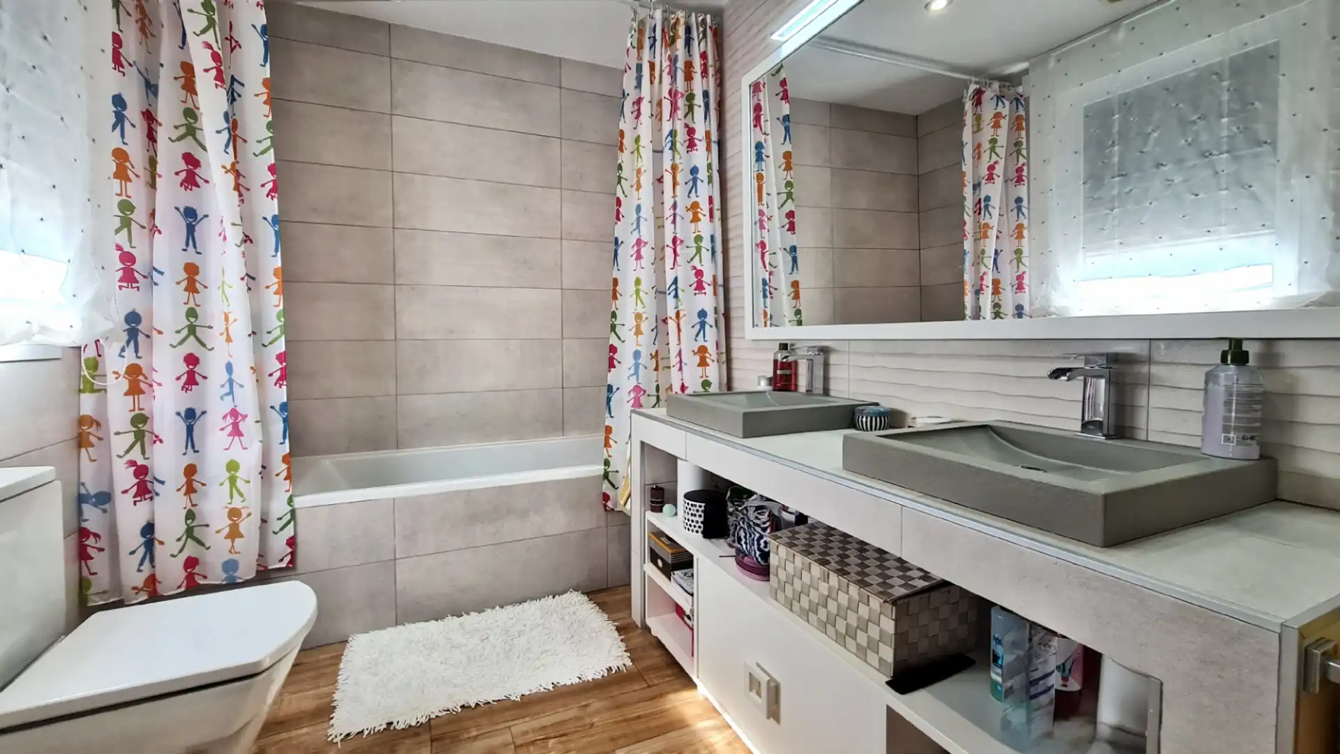 Detached homes for rent in Calle de la Navallera, Centro Comercial - Hospital