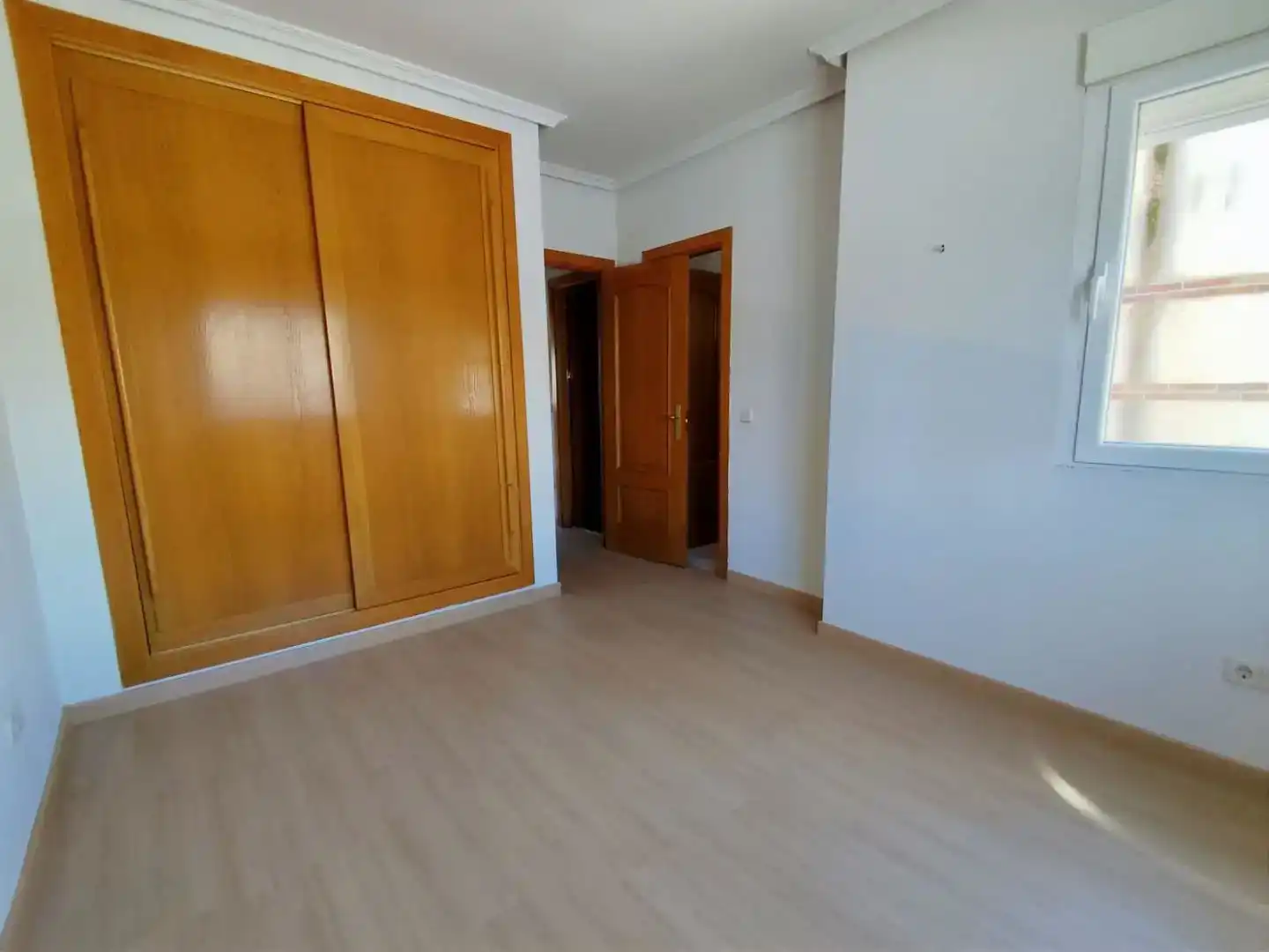 Habitación de Casa o chalet en venta en Ávila con Jardín privado, Parquet y Balcón