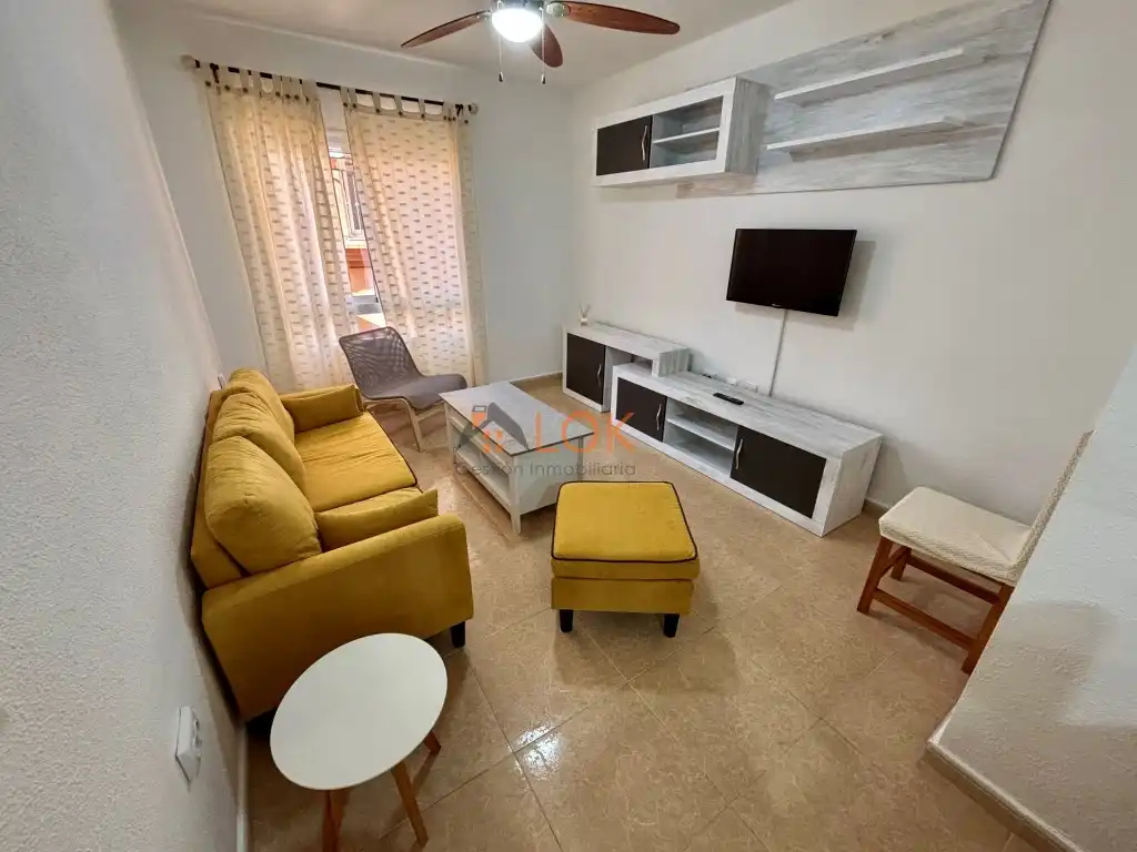Sala de estar de Piso en venta en Rincón de la Victoria