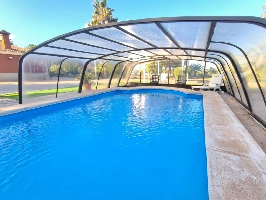 Swimming pool of House or chalet for sale in Yecla  with Air Conditioner, Private garden and Terrace