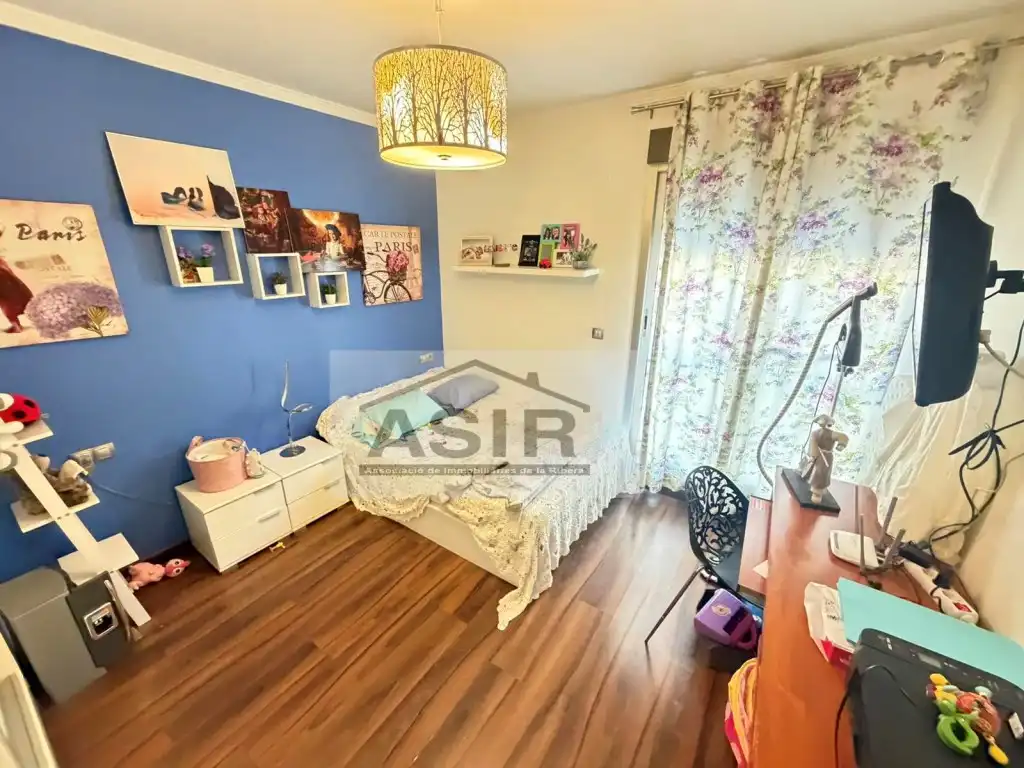 Dormitori de Casa o xalet en venda en Alzira amb Terrassa i Piscina