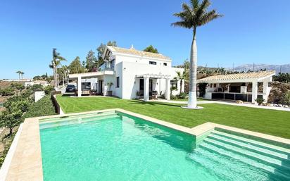 Piscina de Casa o xalet en venda en Vélez-Málaga amb Aire condicionat, Calefacció i Jardí privat