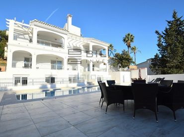 Villa mit Pool zum Verkauf in Torremuelle