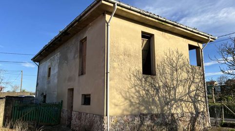 Casa independiente para restaurar en Siero