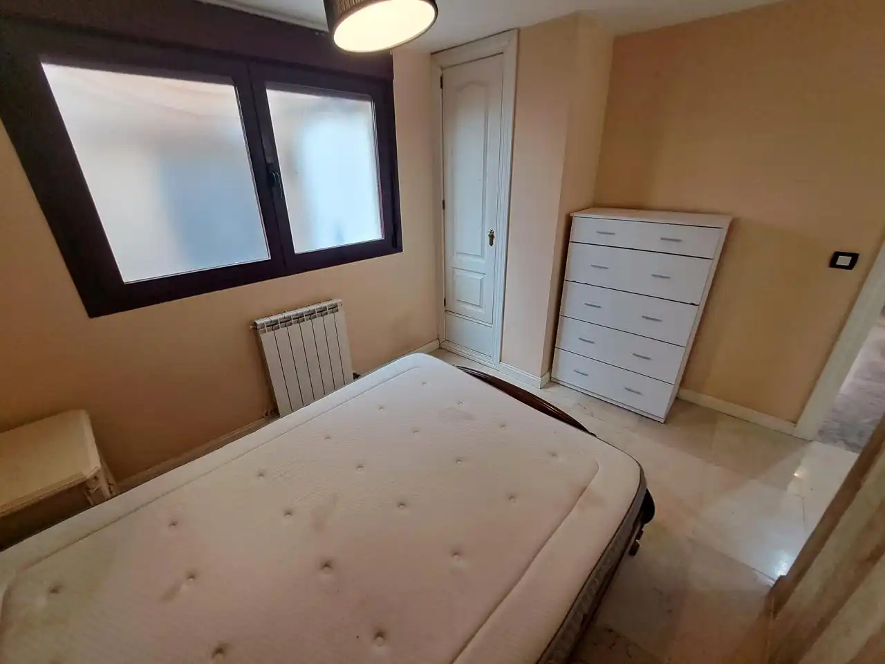 Habitación de Apartamento de alquiler en Zaragoza con Aire acondicionado, Calefacción y Parquet
