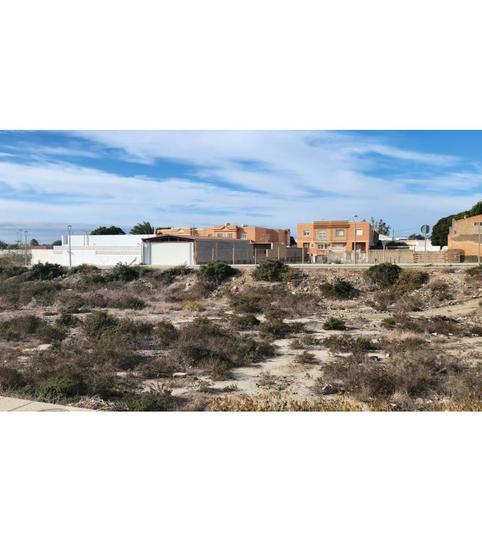 Foto 2 de Terreny industrial en venda a Calle Vicente Ferrer, La Cañada de San Urbano, Almería