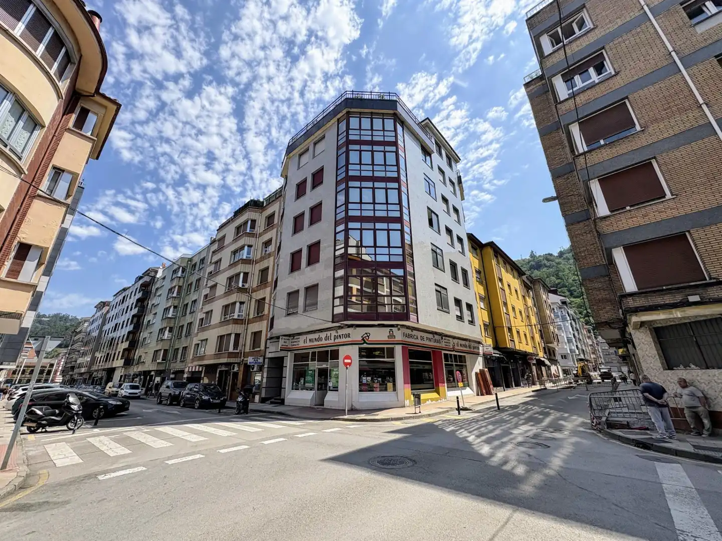 Vista exterior de Piso en venta en Mieres (Asturias) con Calefacción, Amueblado y Balcón