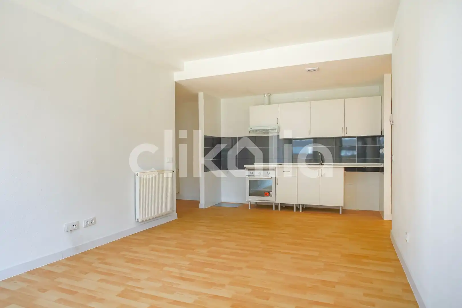 Küche von Wohnung zum Verkauf in Tres Cantos mit Heizung, Privatgarten und Terrasse