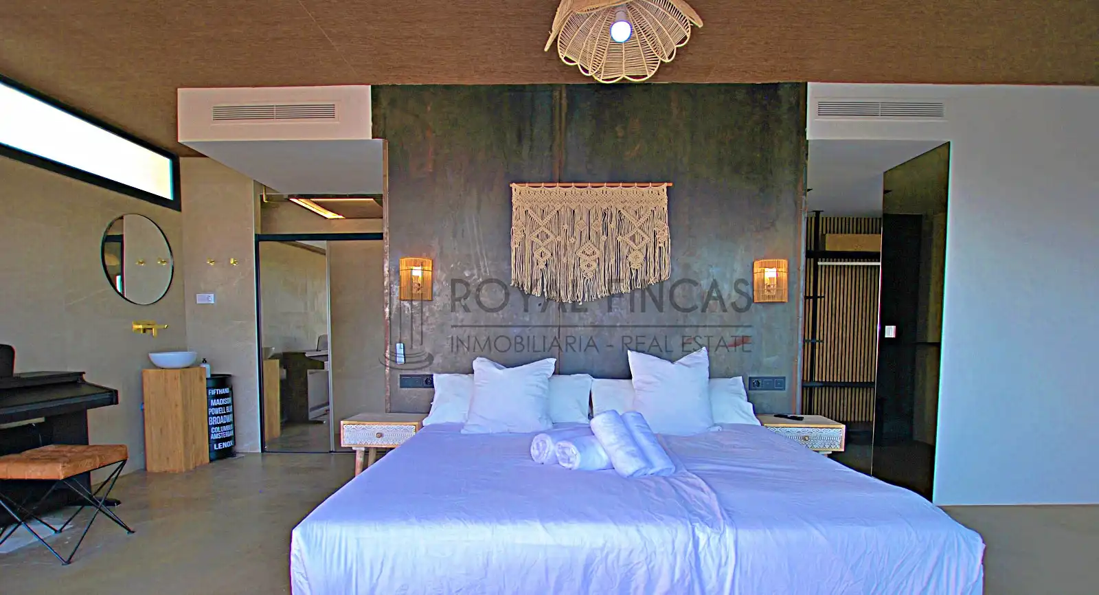 Bedroom of Detached homes for sale in Benalmádena  with Air Conditioner, Terrace and Swimming Pool