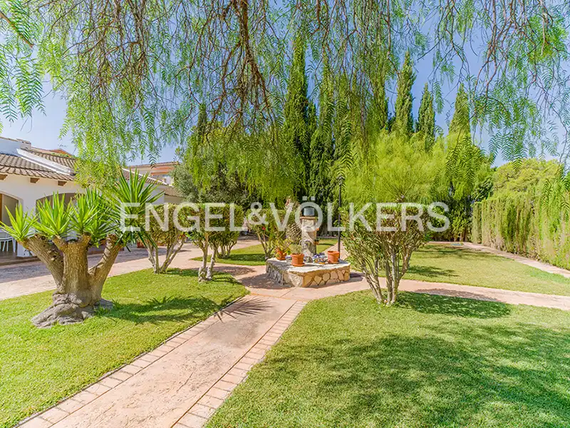 Xalet amb jardí en venda a Carrer Germaníes 55, imagen 4