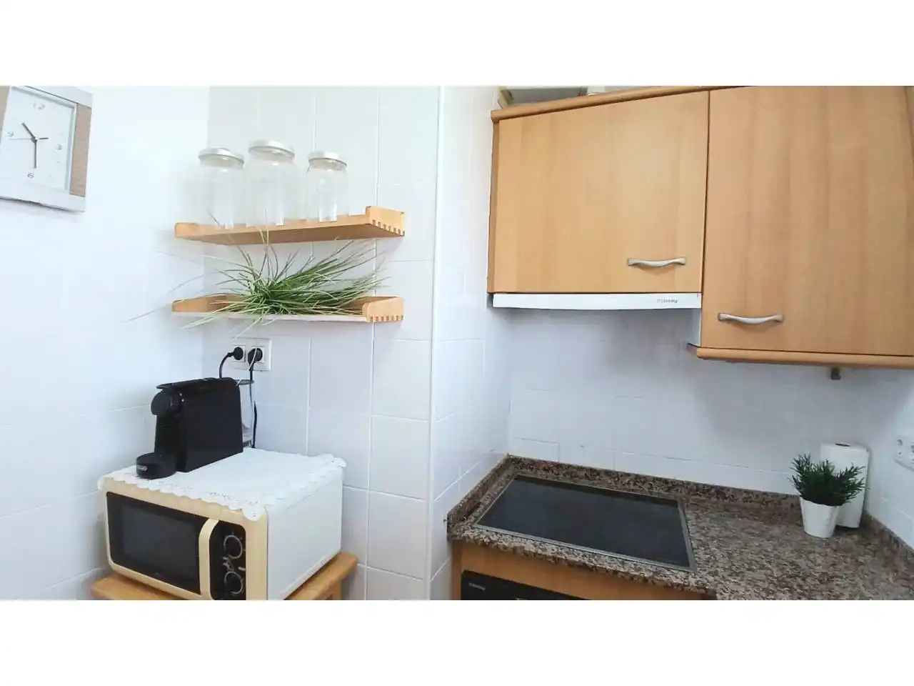 Cuina de Apartament de lloguer en Cambrils amb Aire condicionat, Parquet i Terrassa