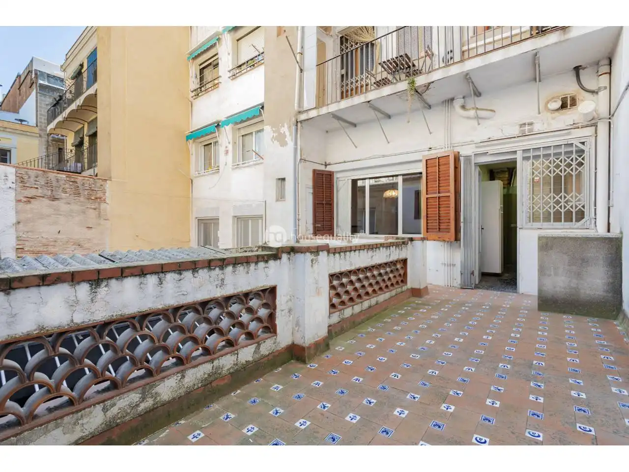 Vista exterior de Piso en venta en Barcelona con Jardín privado, Terraza y Balcón