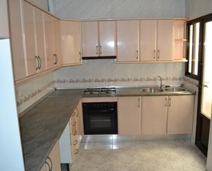 Kitchen of House or chalet for sale in Malpartida de Plasencia