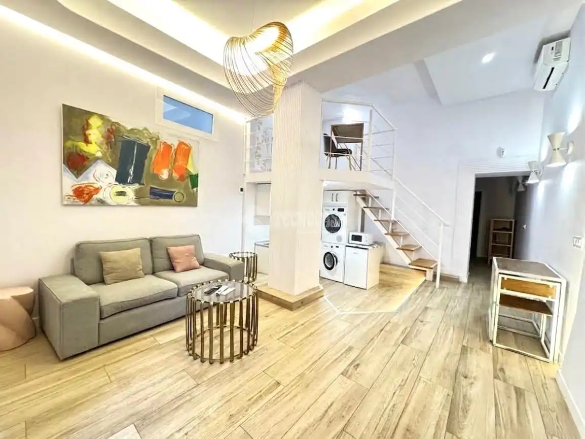Sala de estar de Piso en venta en Madrid con Aire acondicionado y Amueblado
