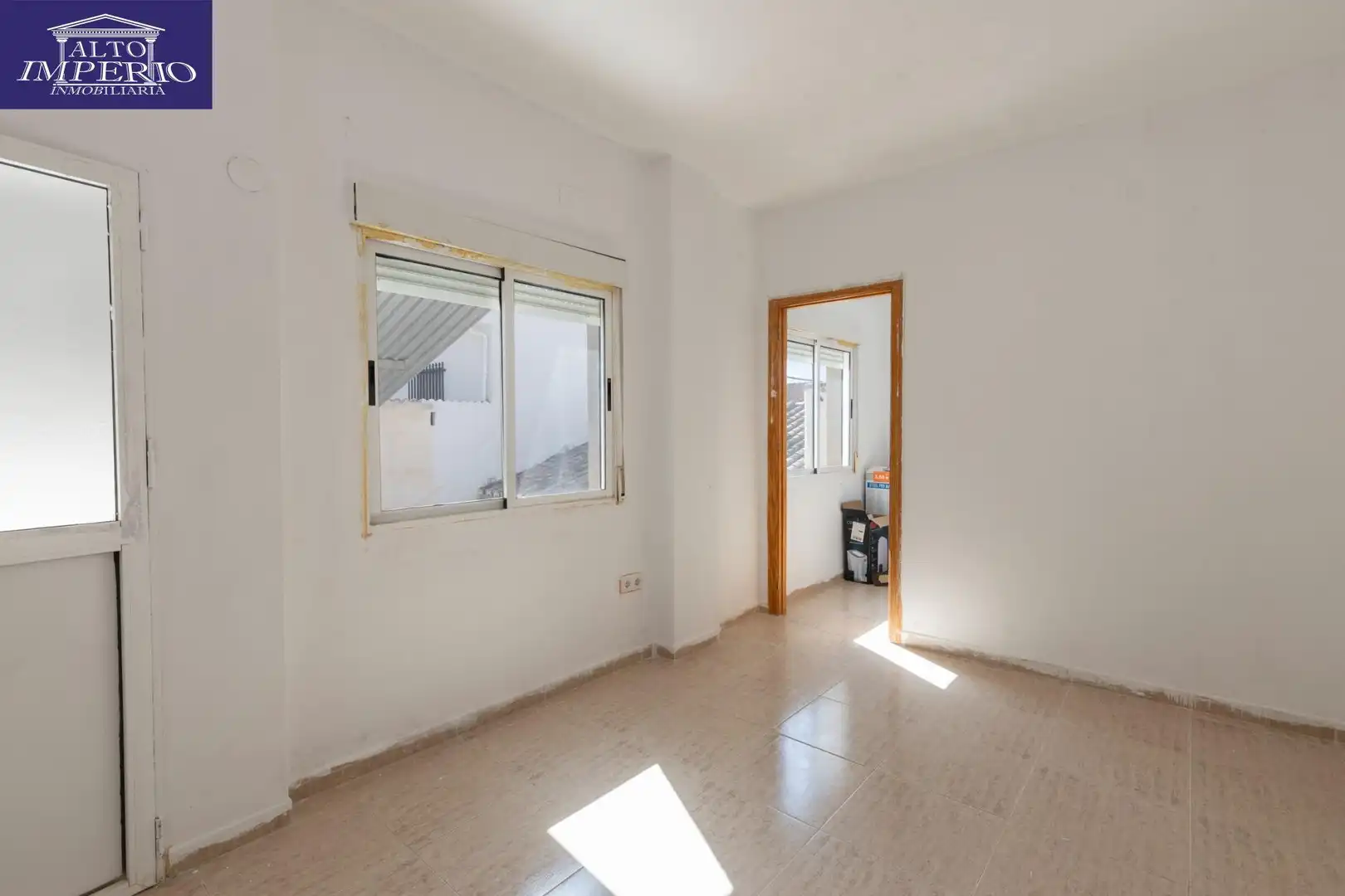 Dormitori de Casa o xalet en venda en La Zubia amb Terrassa