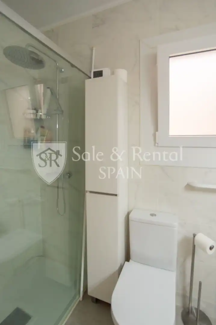 Baño de Piso en venta en Blanes con Aire acondicionado y Terraza