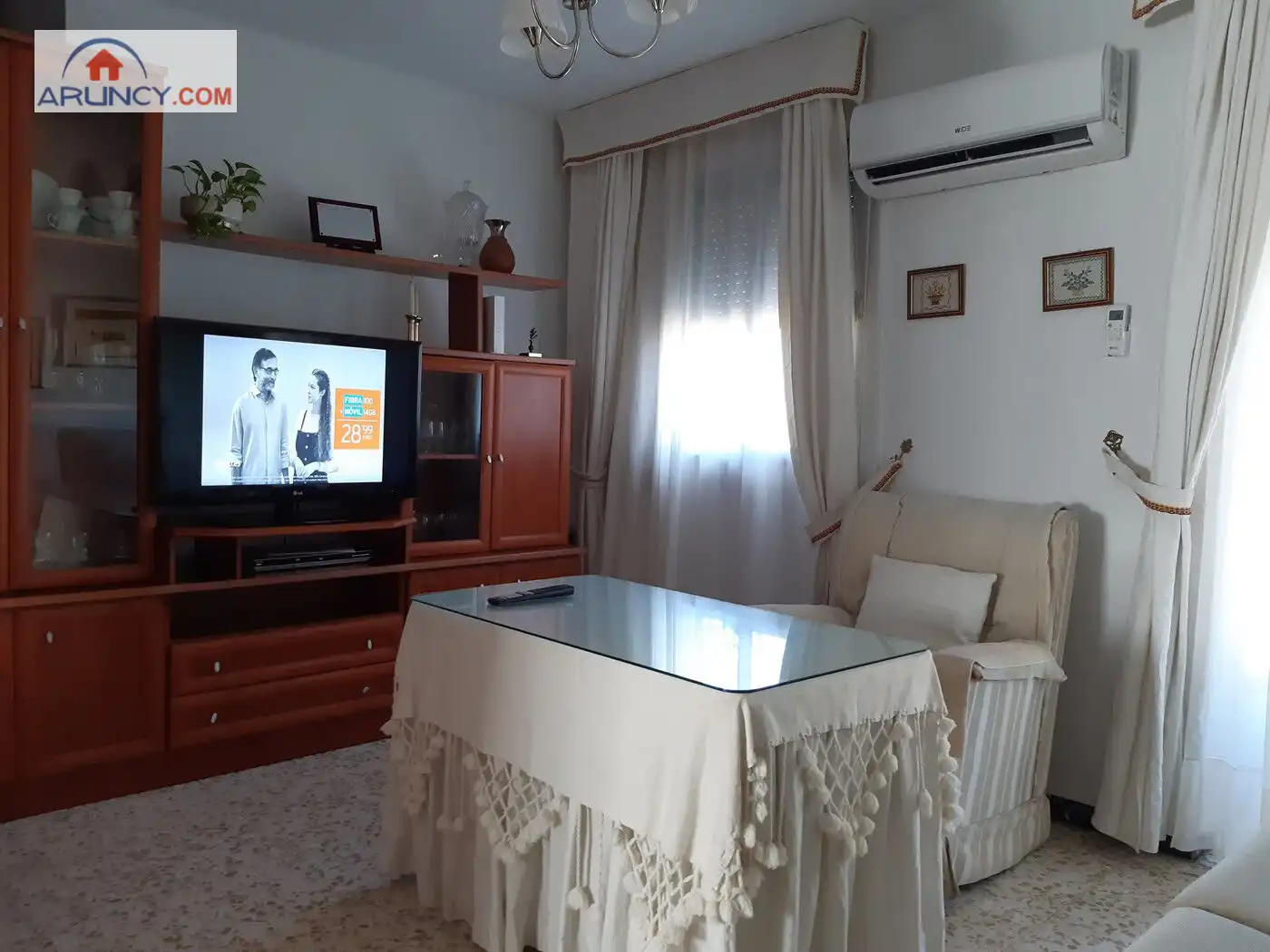 Living room of Flat for sale in  Sevilla Capital  with Terrace and Furnished